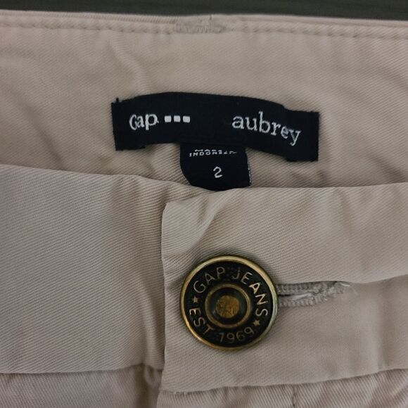GAP Aubrey Khaki Cotton Shorts Sz 2 - Picture 7 of 8
